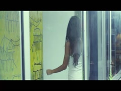 Black hair slut take her finger in her cunt