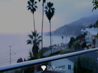 Phoenix Marie Gets On Her Knees To Taste Him